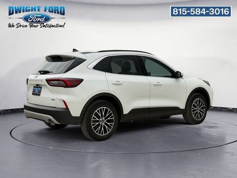Certified 2025 Ford Escape SE FWD image 5