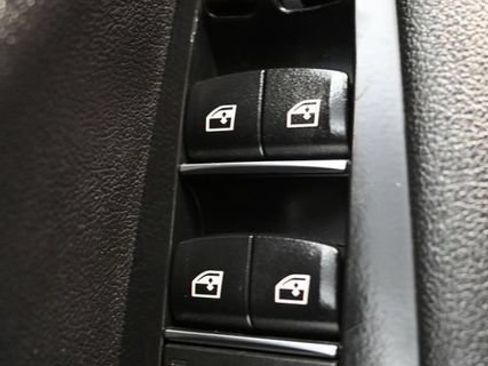 Used 2022 BMW X5 xDrive40i AWD/4WD image 29