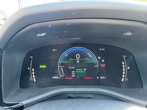 Used 2025 Toyota Camry LE FWD image 32
