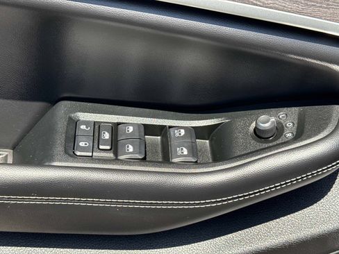 Certified 2024 Jeep Grand Cherokee L Limited w/ Black Appearance Package AWD/4WD image 22