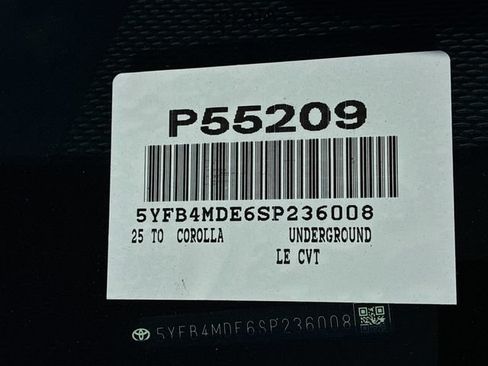Certified 2025 Toyota Corolla LE FWD image 29