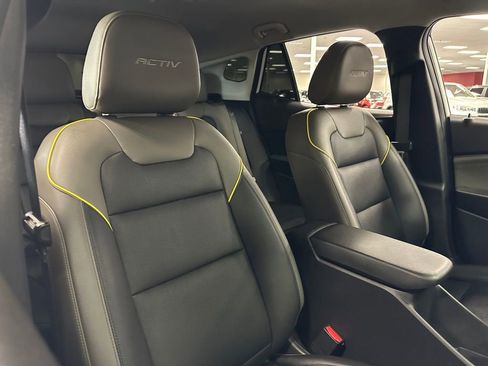 Used 2024 Chevrolet Trax ACTIV w/ Driver Confidence Package image 29