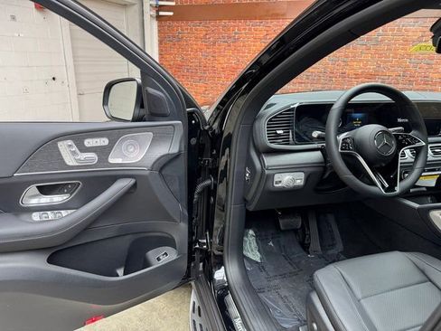New 2026 Mercedes-Benz GLE 450 GLE 450 Coupe image 9