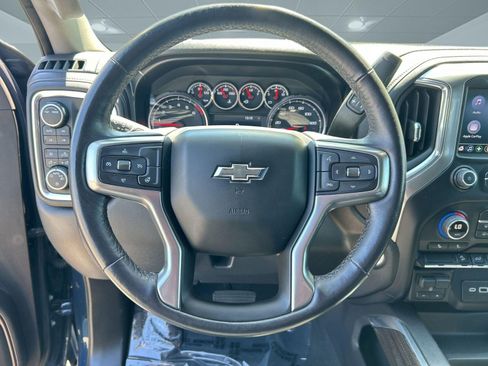 Used 2021 Chevrolet Silverado 1500 LT Trail Boss w/ Bed Protection Package AWD/4WD image 17