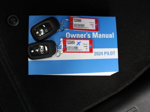 Used 2024 Honda Pilot EX-L image 27