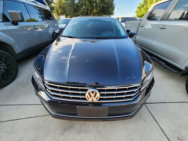 Used 2019 Volkswagen Passat 2.0T Wolfsburg w/ Wheels & Sunroof Package FWD image 2
