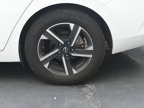 Used 2024 Nissan Sentra SV FWD image 13