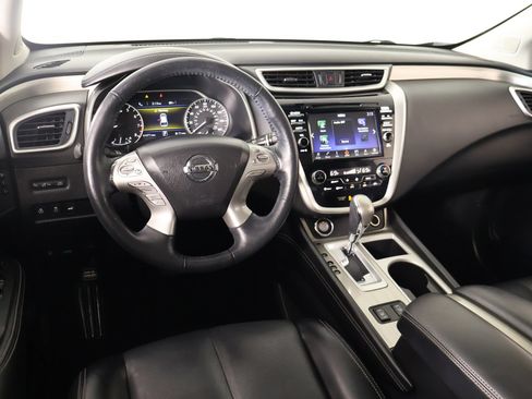 Used 2018 Nissan Murano SL w/ Moonroof Package FWD image 2