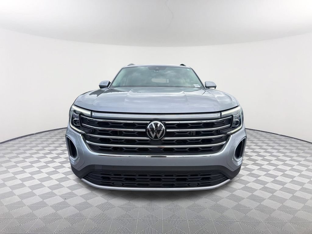 Used 2024 Volkswagen Atlas SE FWD image 2