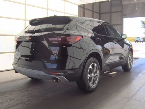 Used 2024 Chevrolet Blazer LT FWD image 7