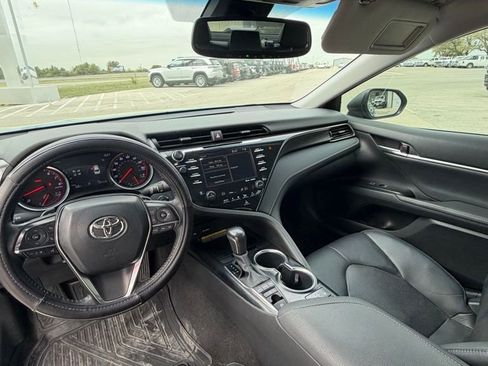 Used 2020 Toyota Camry XSE image 6
