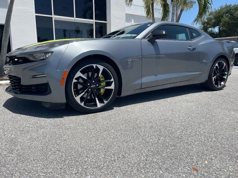 Used 2020 Chevrolet Camaro SS RWD image 18