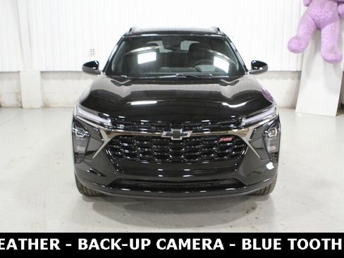 New 2026 Chevrolet Trax RS w/ Sunroof Package image 9