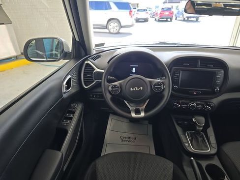 Certified 2023 Kia Soul LX w/ LX Technology Package image 12