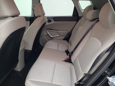 Used 2024 Kia Soul LX w/ Option Group 015 image 18