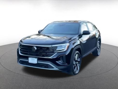 Used 2025 Volkswagen Atlas Cross Sport SE image 8