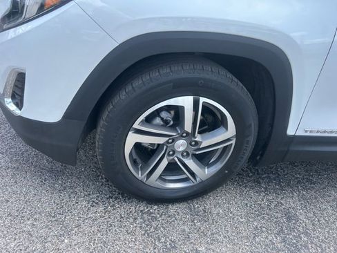 Used 2020 GMC Terrain SLT w/ Preferred Package FWD image 10