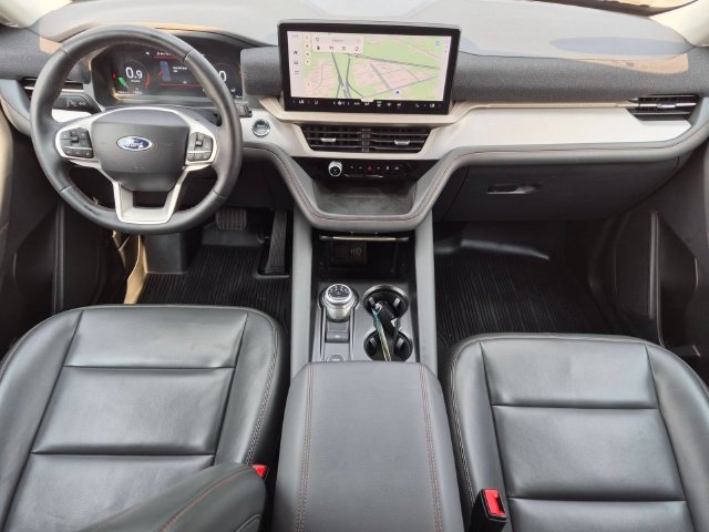 Used 2025 Ford Explorer Active w/ Active Comfort Package AWD/4WD image 28