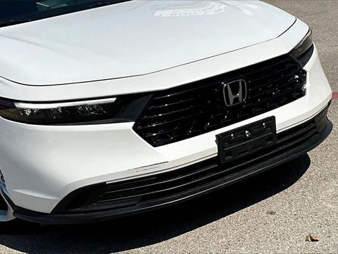 Used 2023 Honda Accord LX image 32