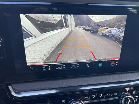 Used 2023 GMC Sierra 1500 AT4 w/ AT4 Premium Package image 24