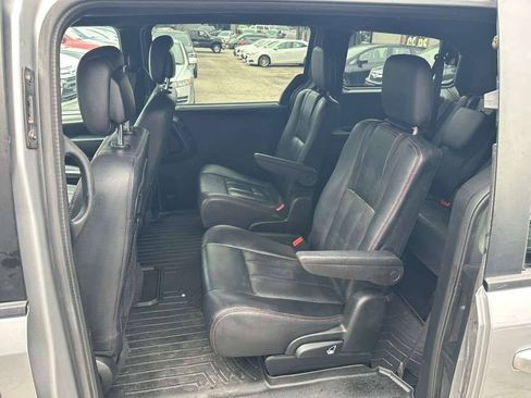 Used 2018 Dodge Grand Caravan GT FWD image 23