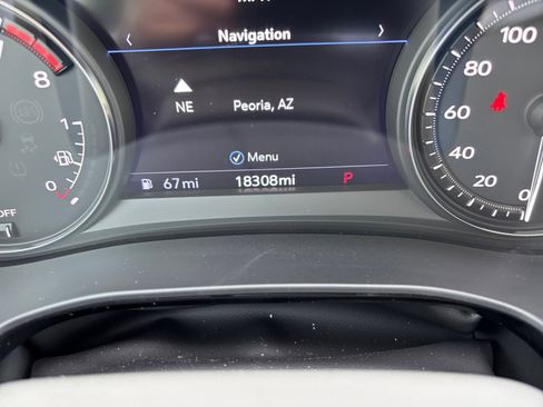 Used 2024 Cadillac XT6 Premium Luxury w/ Technology Package image 11