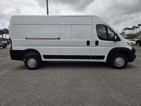 New 2026 RAM ProMaster 2500 w/ Convenience Group FWD image 5