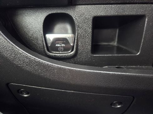 Used 2024 RAM ProMaster 2500 w/ Convenience Group FWD image 18