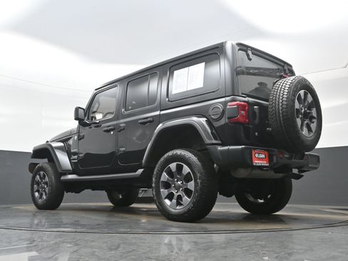 Used 2018 Jeep Wrangler Unlimited Sahara w/ Dual Top Group image 28