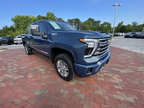 Used 2024 Chevrolet Silverado 2500 High Country w/ High Country Premium Package AWD/4WD image 38