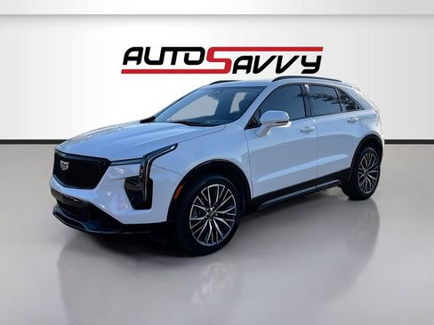 Used 2024 Cadillac XT4 Sport image 3