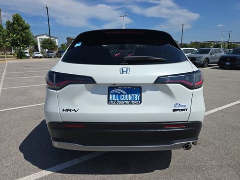 Certified 2026 Honda HR-V Sport image 5