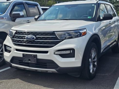 Used 2020 Ford Explorer XLT w/ Equipment Group 202A AWD/4WD image 1
