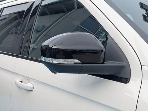 New 2025 Ford Expedition Max Platinum w/ Stealth Performance Package image 10