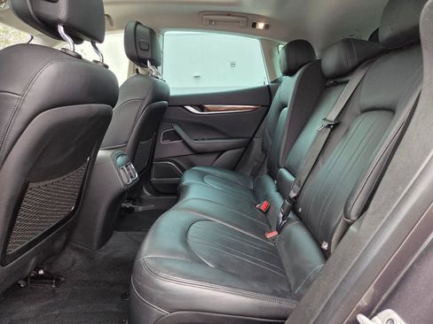 Used 2022 Maserati Levante GT image 11