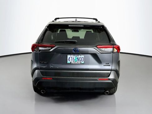 Used 2022 Toyota RAV4 LE AWD/4WD image 7
