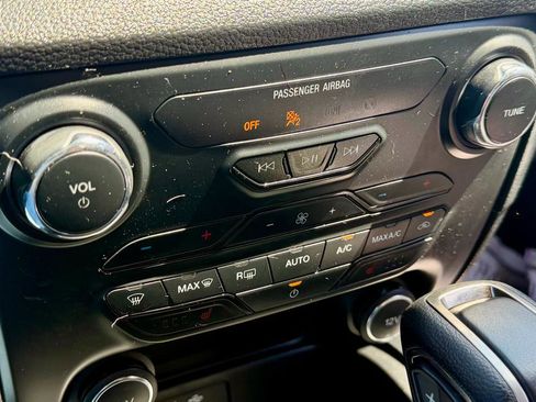 Used 2019 Ford Ranger XLT w/ Equipment Group 302A Luxury AWD/4WD image 20