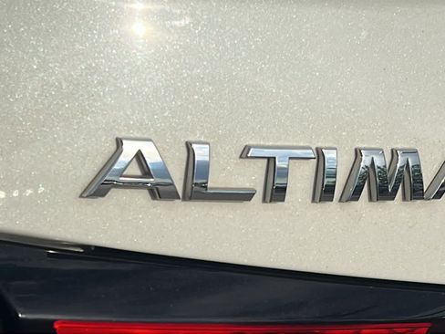 Used 2022 Nissan Altima 2.5 SR FWD image 28