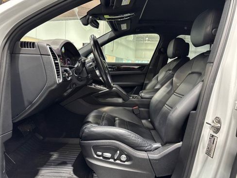 Used 2019 Porsche Cayenne image 13