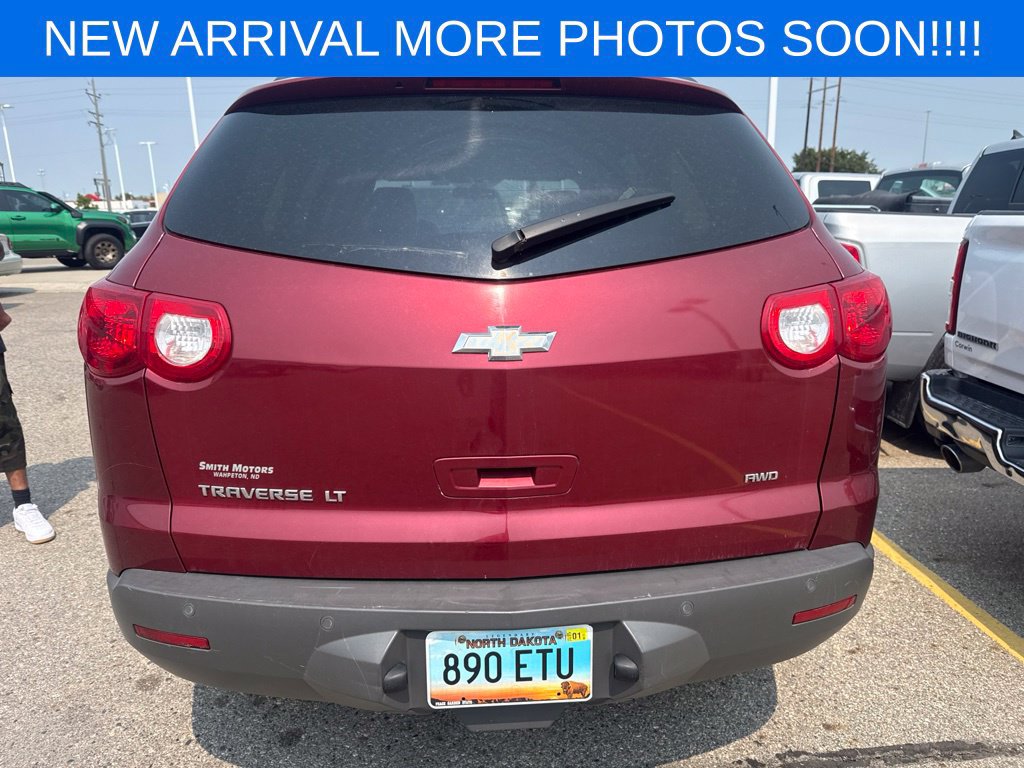 Used 2010 Chevrolet Traverse LT AWD/4WD image 3