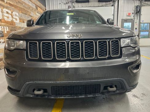 Used 2016 Jeep Grand Cherokee Laredo 75th Anniversary AWD/4WD image 4