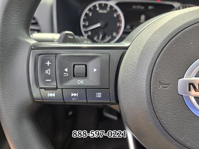 Used 2021 Nissan Rogue S FWD image 26