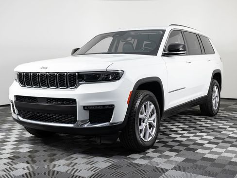 Used 2022 Jeep Grand Cherokee L Limited image 2