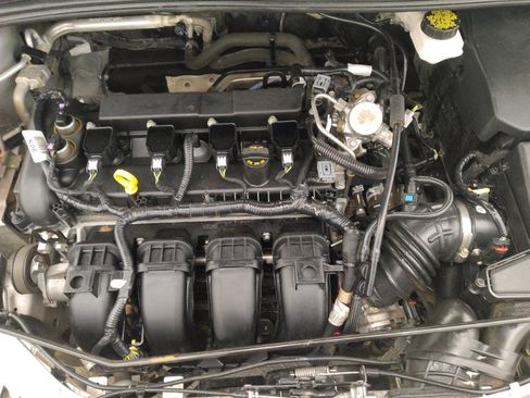 Used 2018 Ford Focus SE image 30