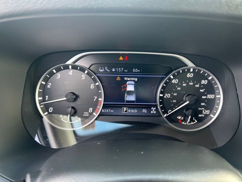 Used 2024 Nissan Frontier SV w/ Technology Package image 16