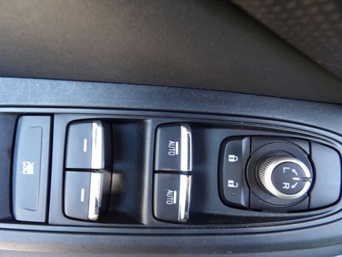 Certified 2023 Subaru Forester Touring AWD/4WD image 11