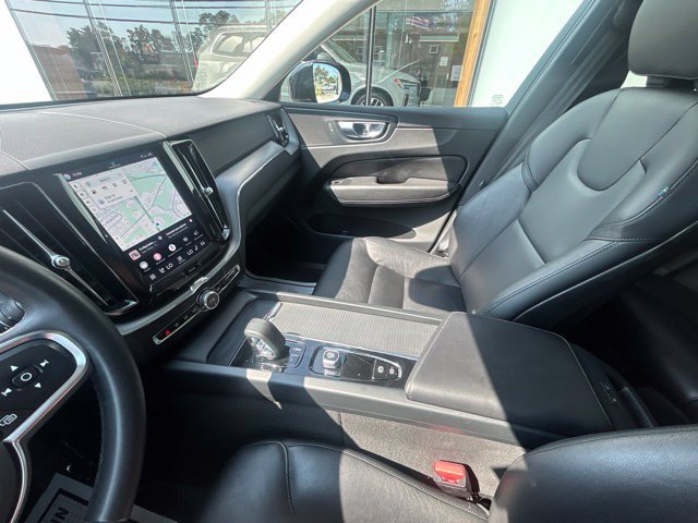 Certified 2024 Volvo XC60 B5 Core w/ Protection Package Premier AWD/4WD image 21