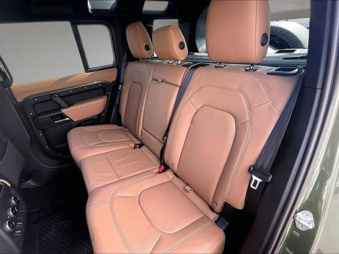 New 2026 Land Rover Defender 110 X-Dynamic SE AWD/4WD image 10