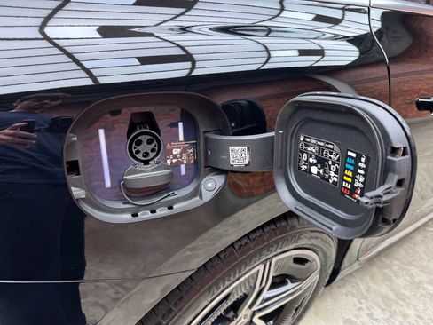 Certified 2023 Mercedes-Benz EQE 500 4MATIC Sedan image 26