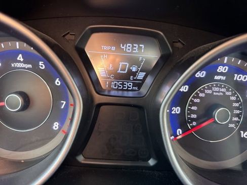 Used 2015 Hyundai Elantra Limited image 1